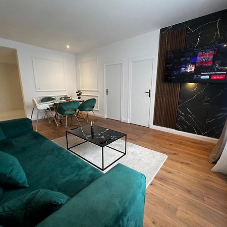 105 Quadratmeter Apartment, Parkplatz, Kinderfreundlich, 6 Personen, Wifi, Vollausgestattete Kueche, Crimmitschau Exteriör bild