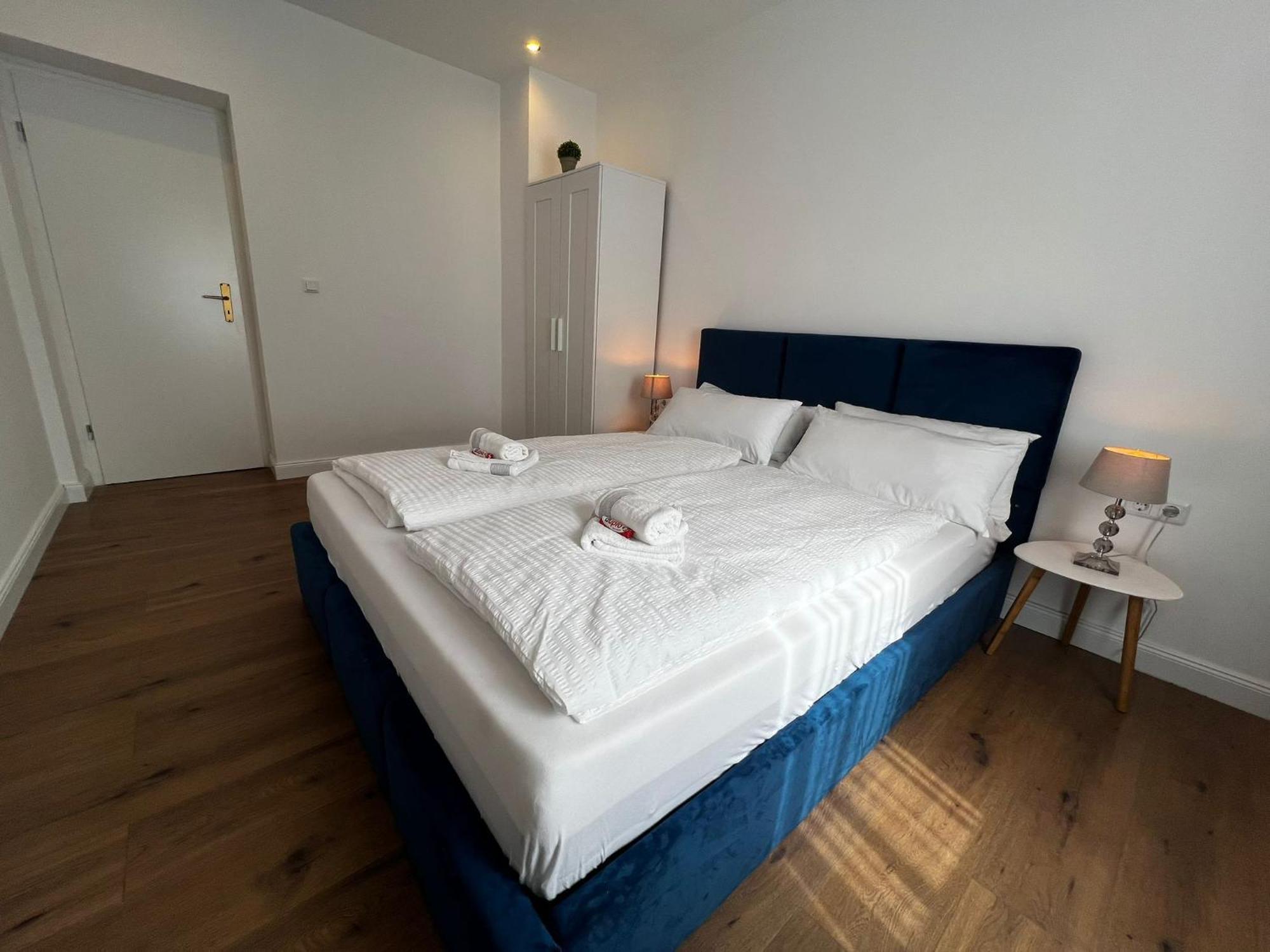 105 Quadratmeter Apartment, Parkplatz, Kinderfreundlich, 6 Personen, Wifi, Vollausgestattete Kueche, Crimmitschau Exteriör bild